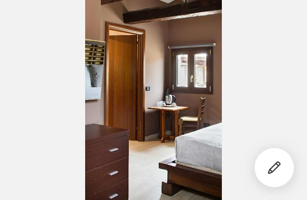 Blu Suite Βενετία Πανσιόν